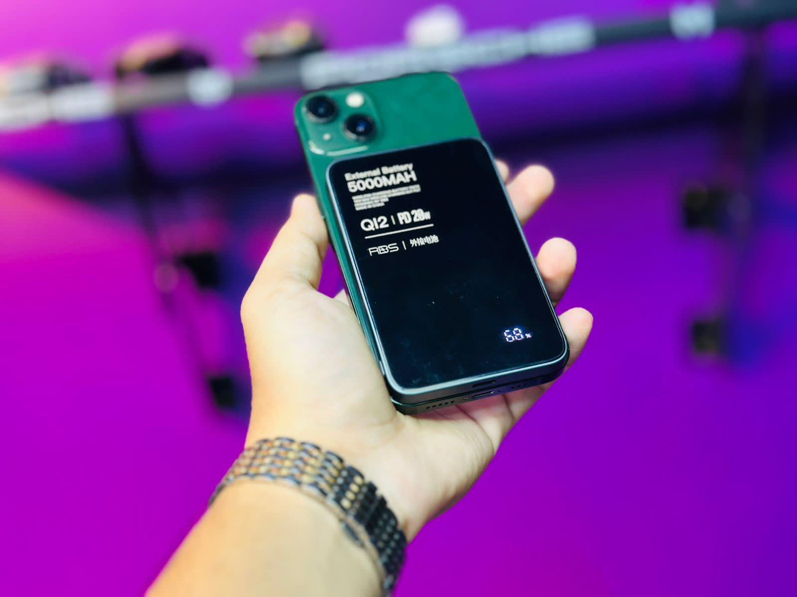 ⚡ Q12 Magnetic Wireless Power Bank 5000mAh